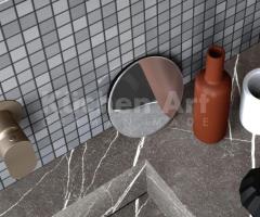 Salle de Bain Moderne italienne avec Miroir Carré et Éléments Hauts Suspendus - 8