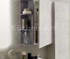 Salle de Bain Suspendue Moderne avec Finitions Précieuses en Stratifiés et Bois - 2