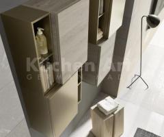 Salle de Bain Contemporaine avec Finitions en Bois et Vasque Intégrée - 3