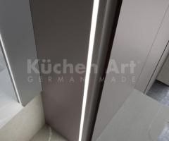 Salle de Bain Design : Meubles Suspendus en Bois Noir avec Vasque Intégrée - 4