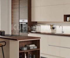 Cuisine sur mesure moderne en Chêne & Crème-Magnolia : Élégance Classique avec Éclairage Moderne - 2